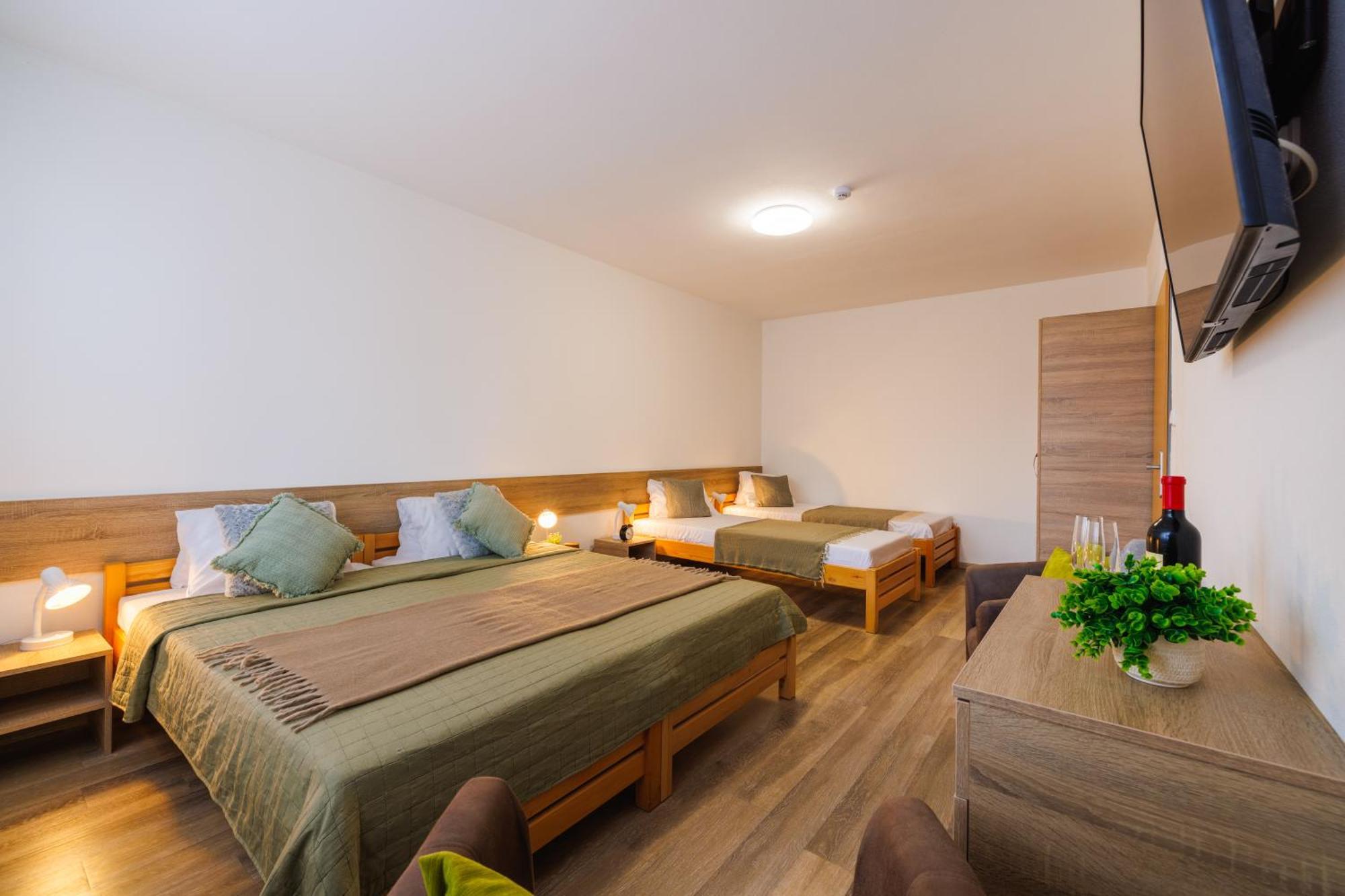 Hotel U Nadrazi Ceske Budejovice Exterior photo